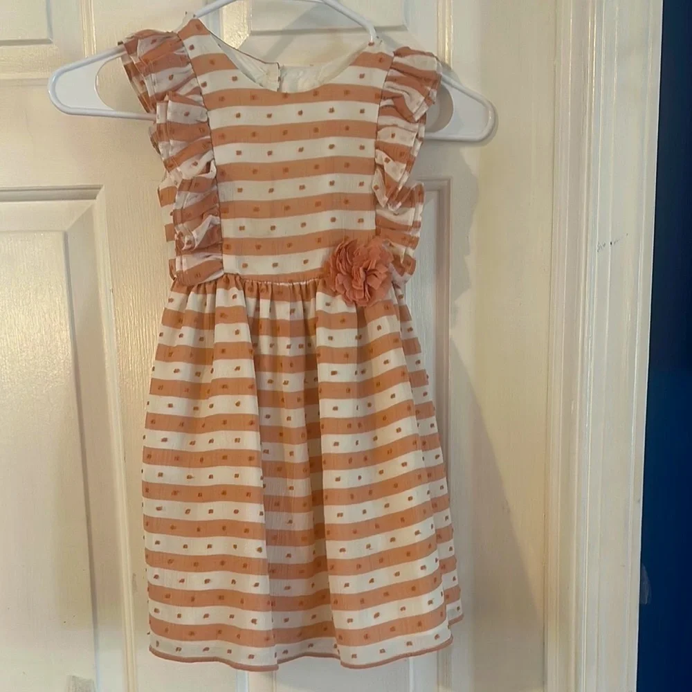 Pastourelle by Pippa & Julie White & Tan Sleeveless Sundress with Flutter Sleeve